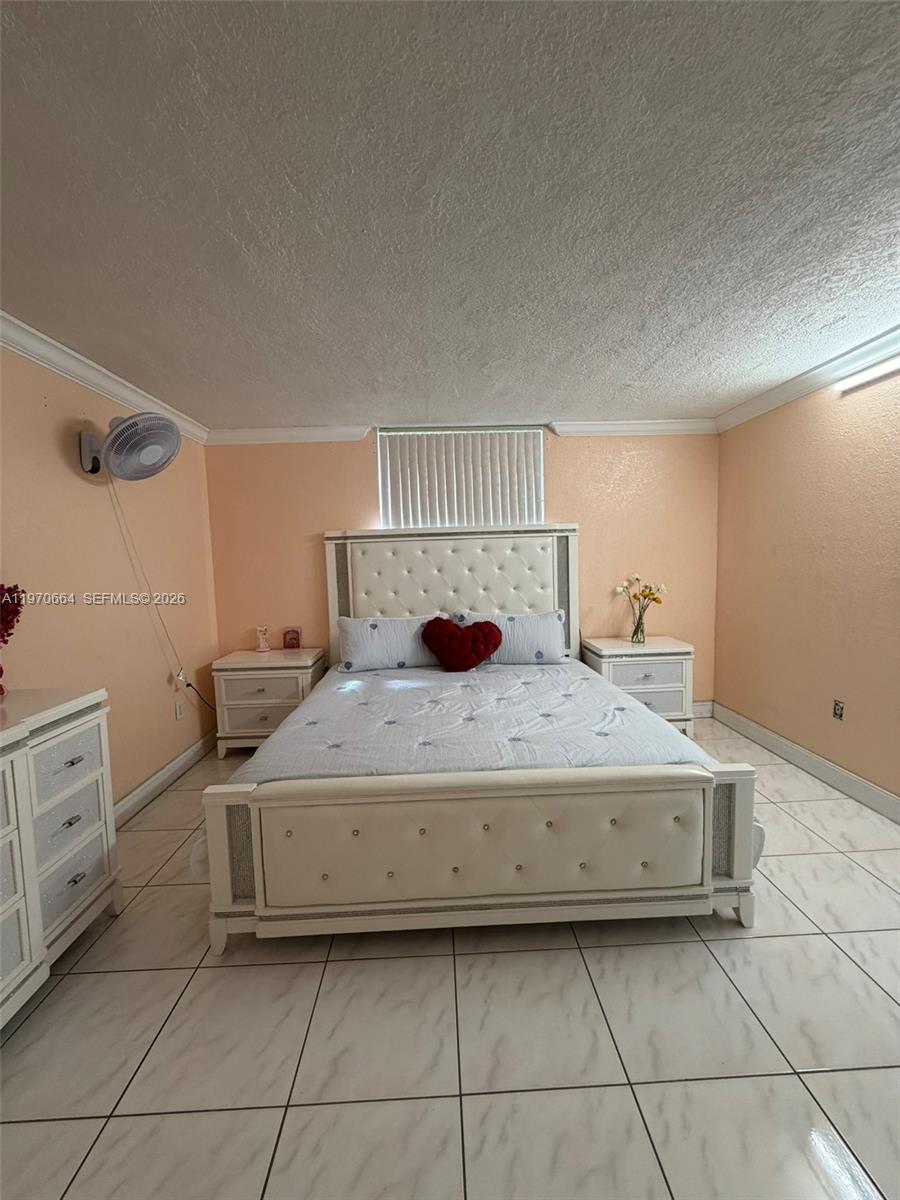 SAMARI LAKE EAST CONDO - Residential