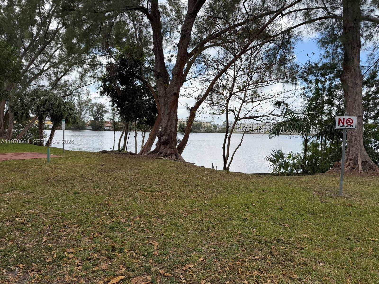 SAMARI LAKE EAST CONDO - Residential