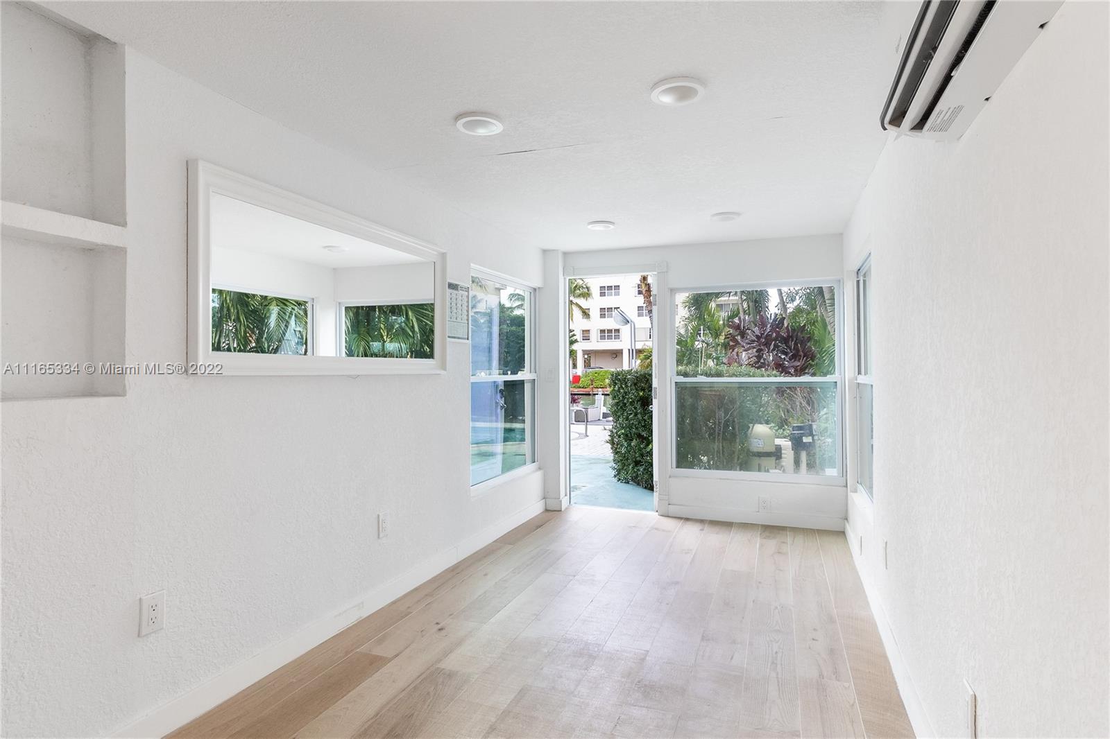 BAY HARBOR ISLAND - Residential