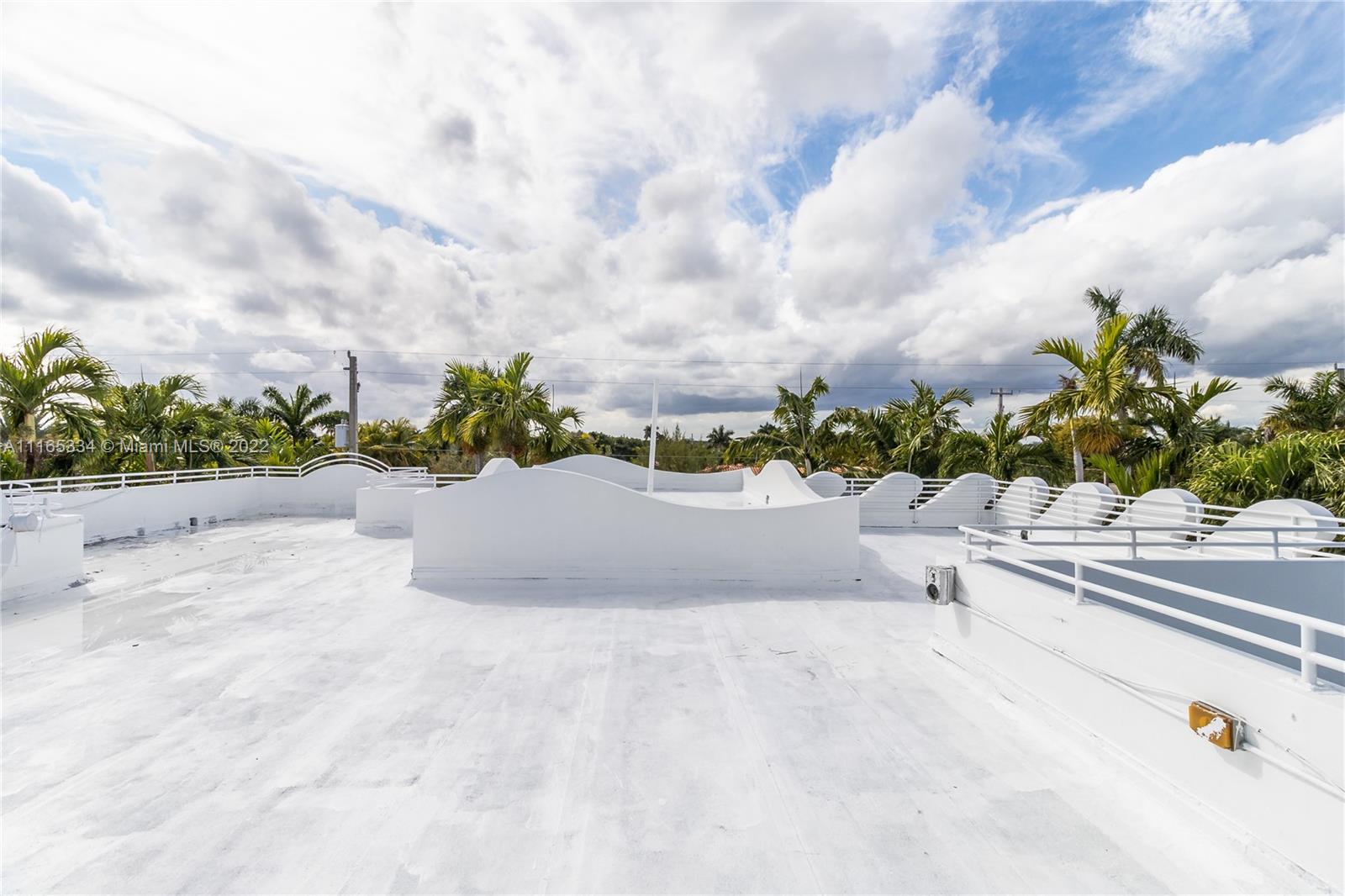 BAY HARBOR ISLAND - Residential