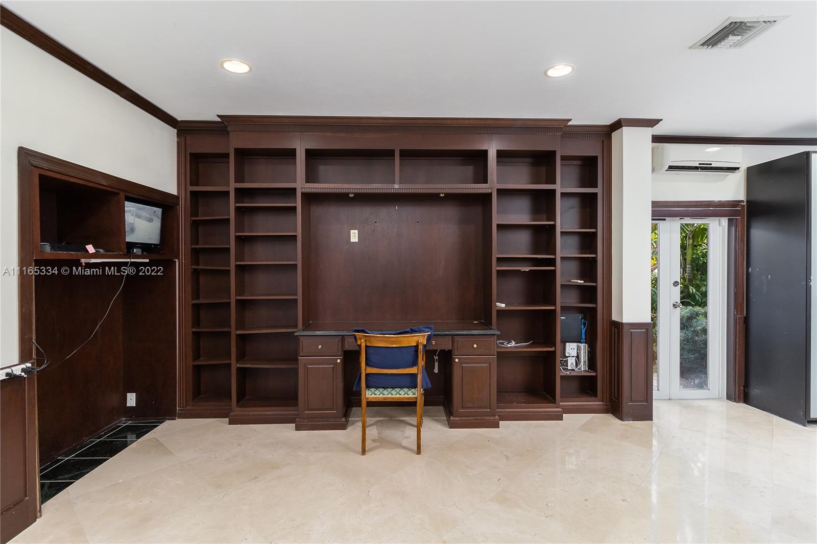 BAY HARBOR ISLAND - Residential