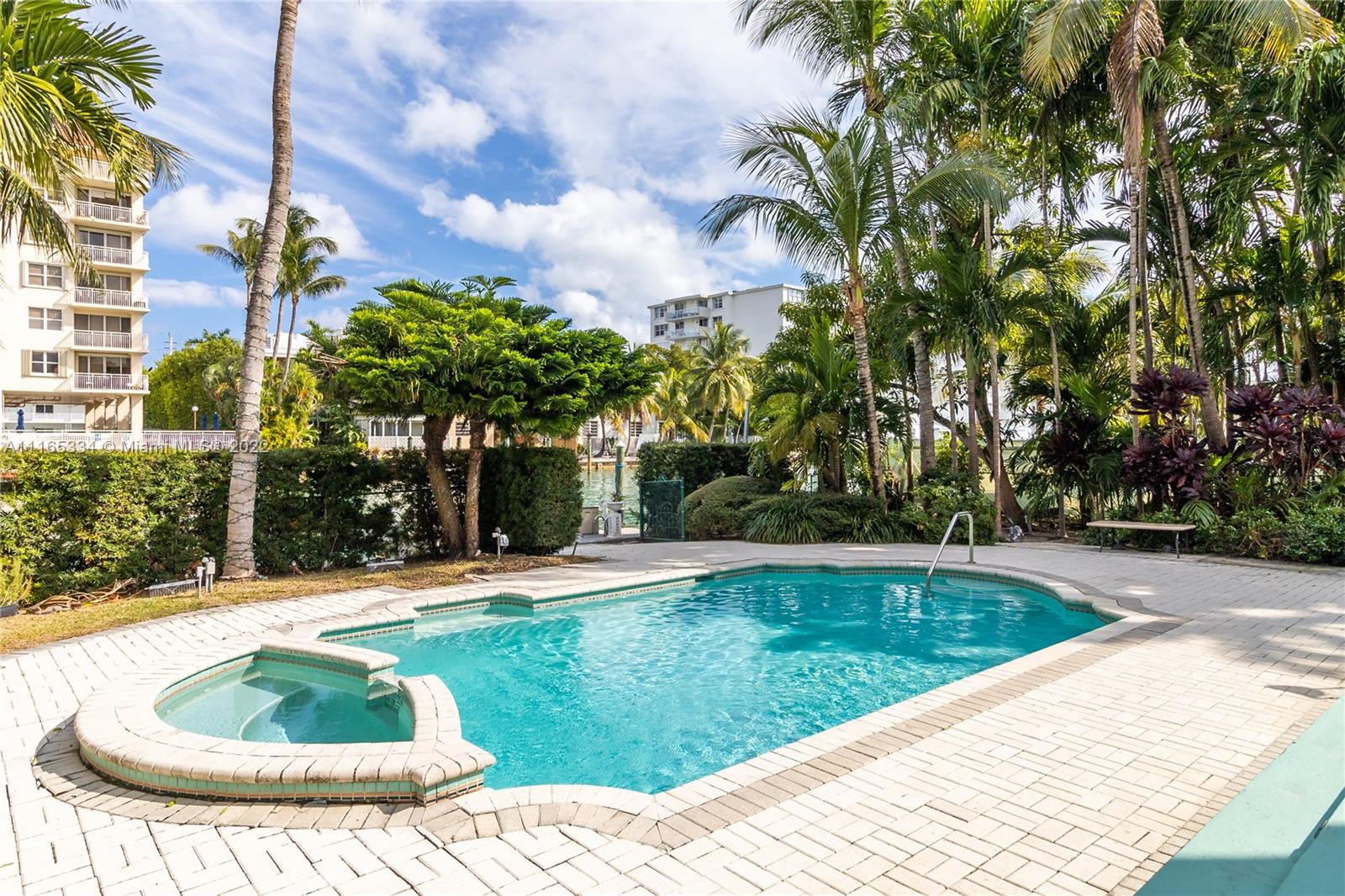 BAY HARBOR ISLAND - Residential