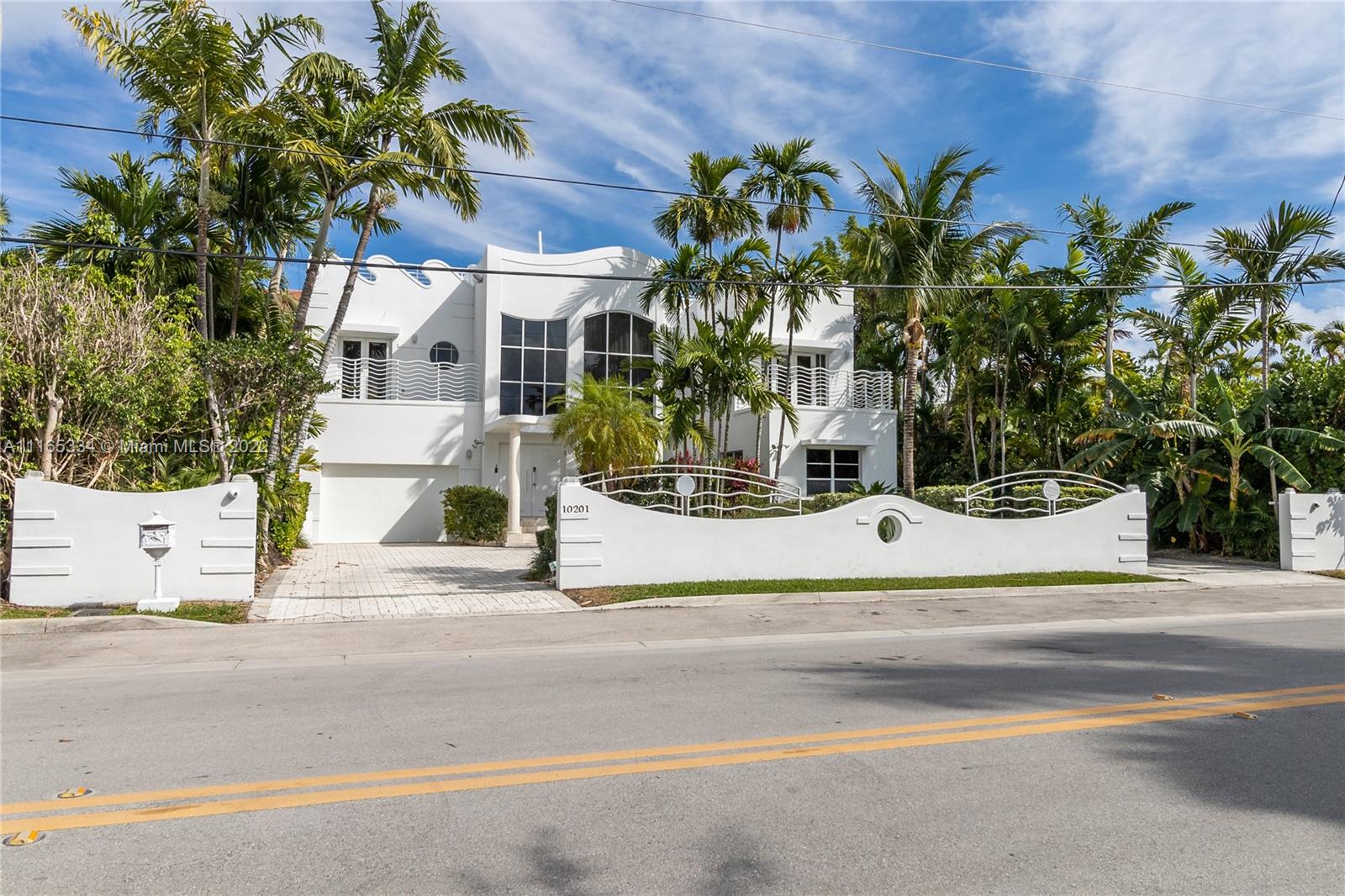 BAY HARBOR ISLAND - Residential