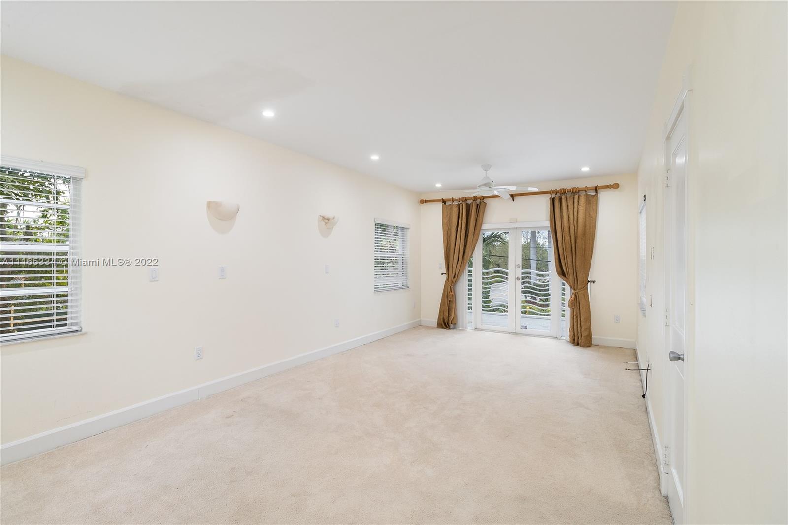 BAY HARBOR ISLAND - Residential