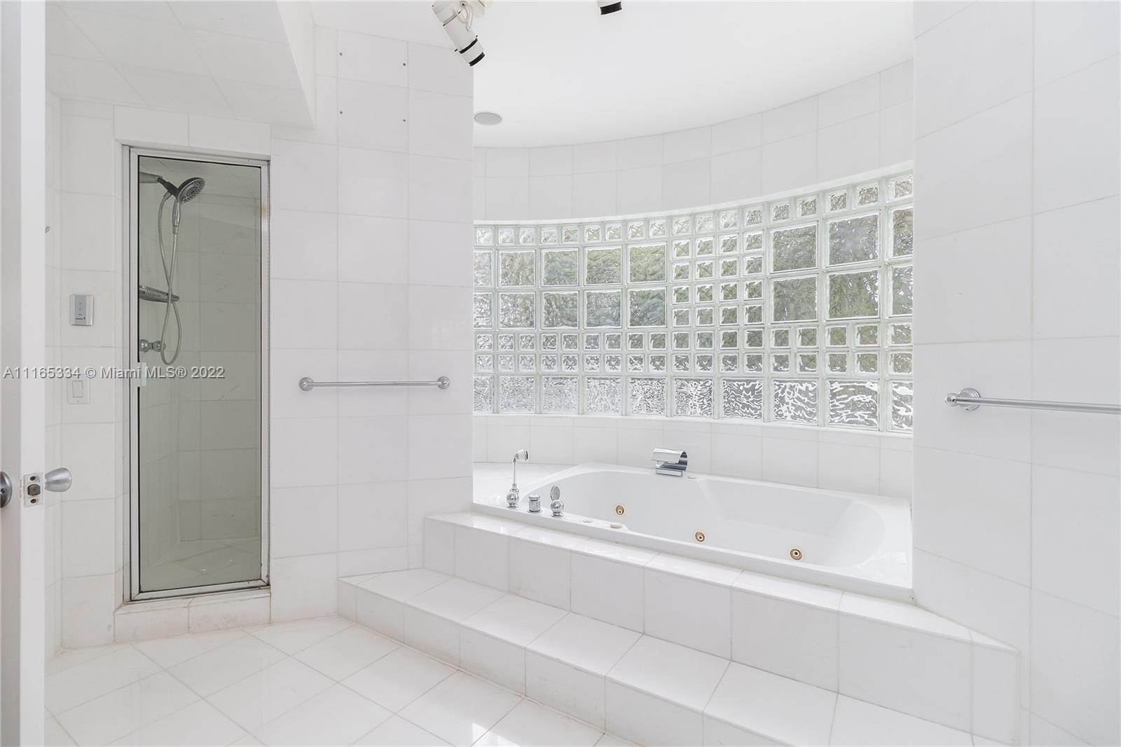 BAY HARBOR ISLAND - Residential