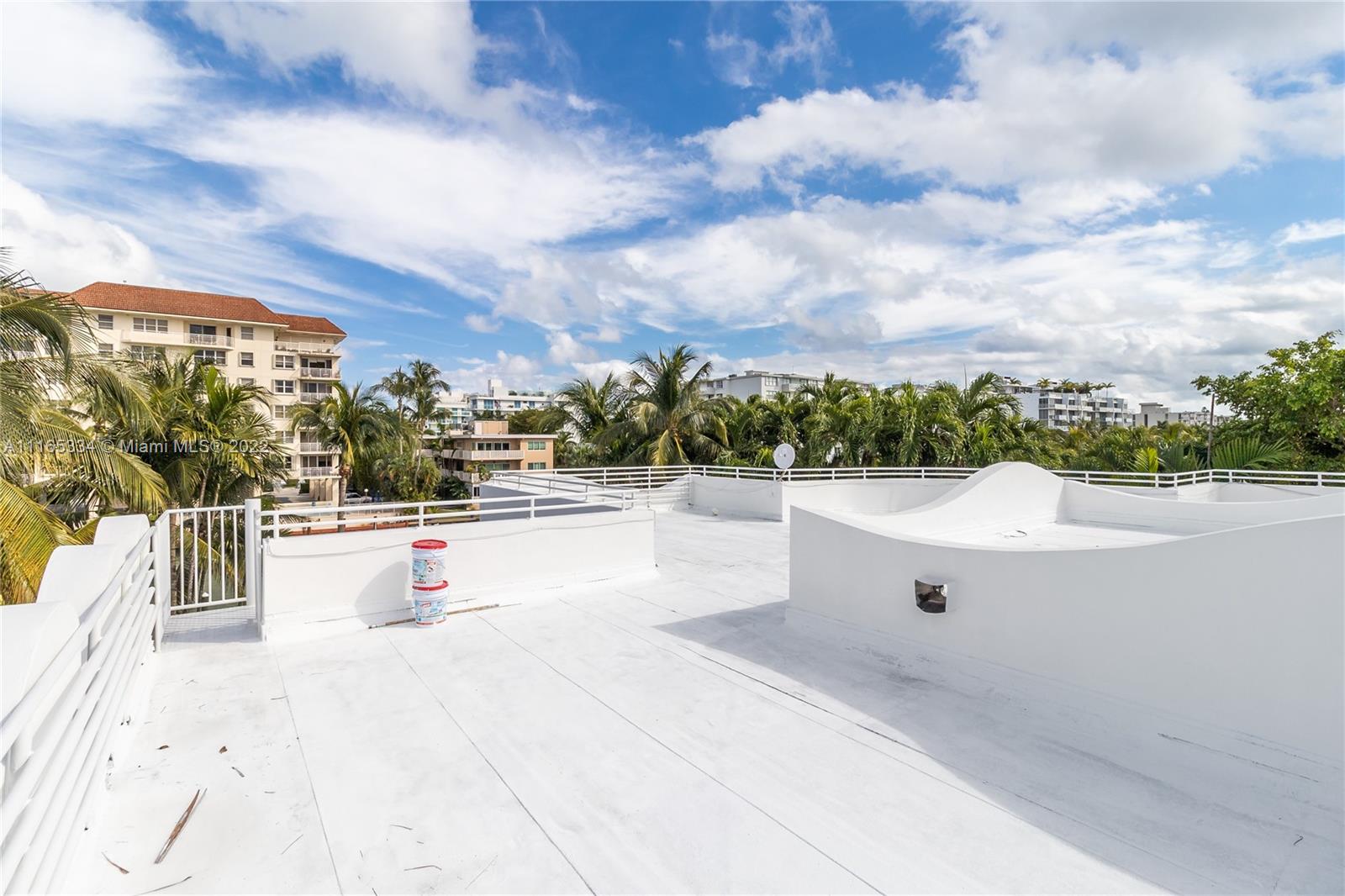 BAY HARBOR ISLAND - Residential