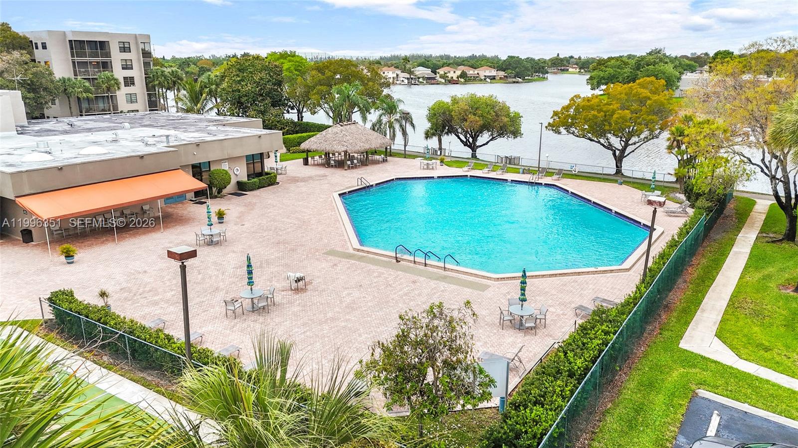 COLONY POINT 4 CONDO - Residential