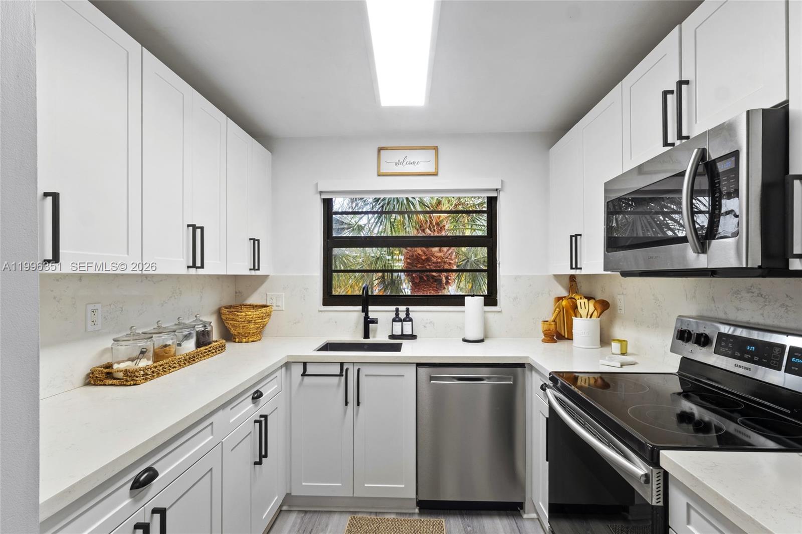 COLONY POINT 4 CONDO - Residential