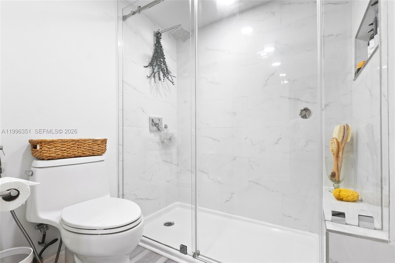 COLONY POINT 4 CONDO - Residential