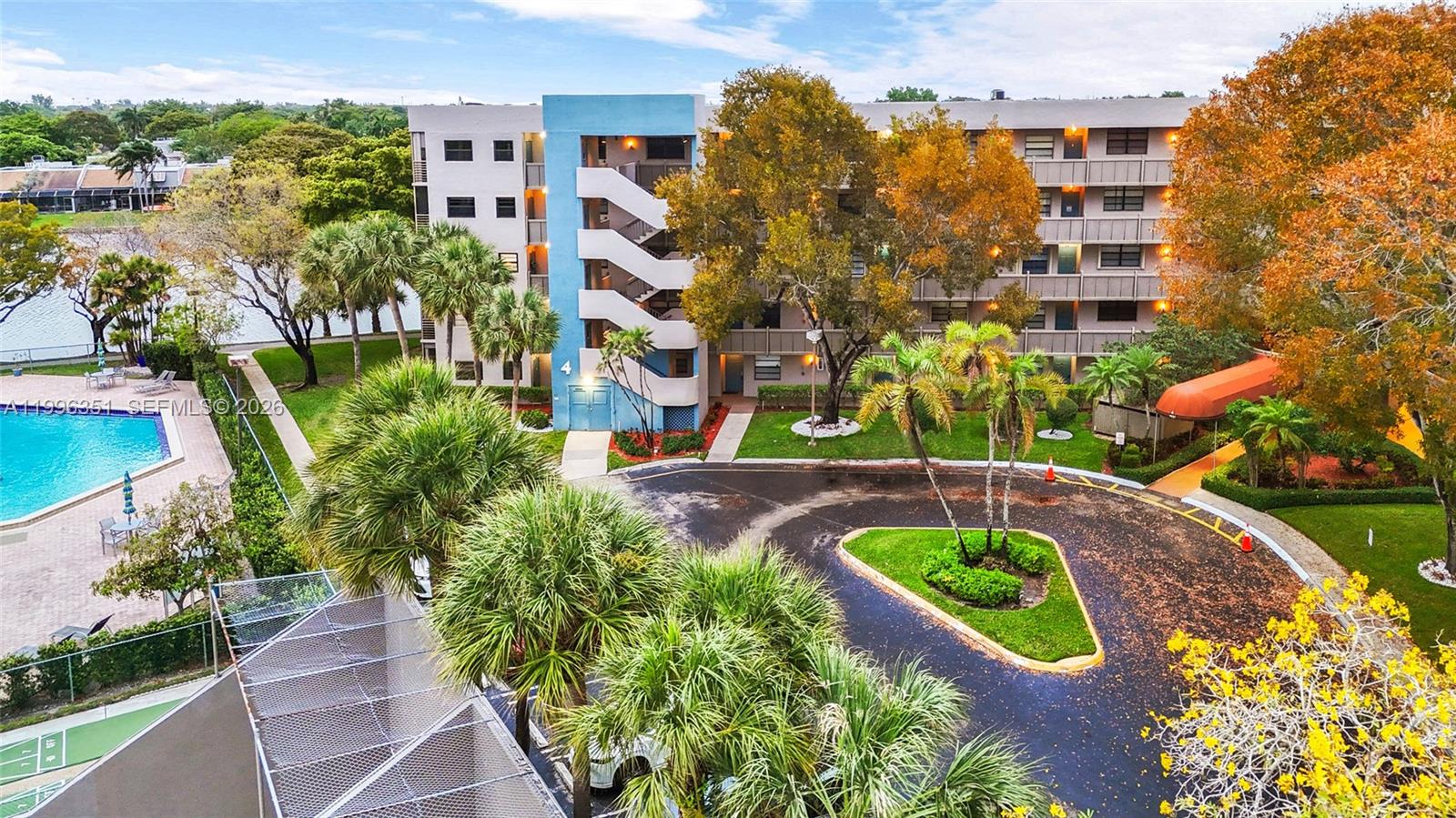 COLONY POINT 4 CONDO - Residential