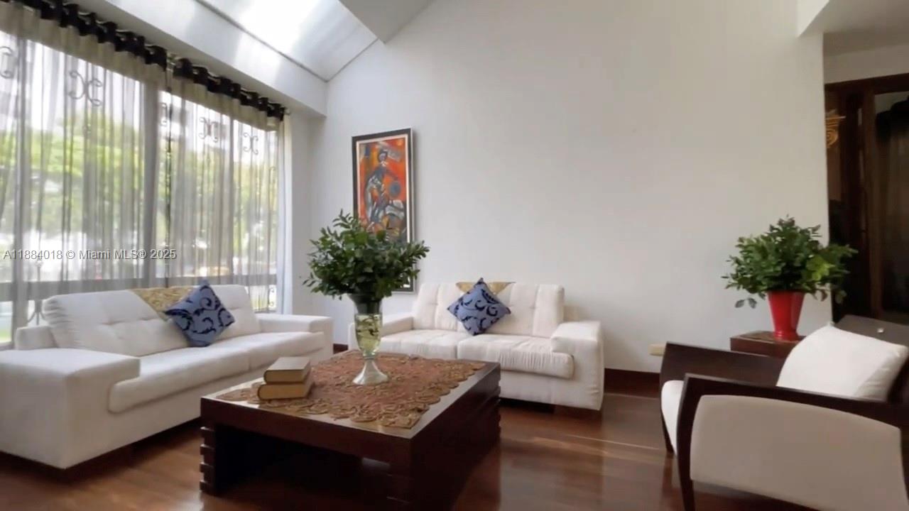 Bosques del Pinar - Residential