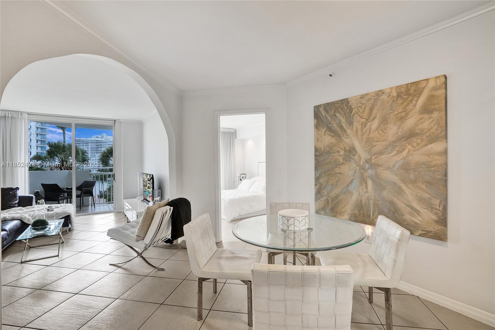 1621 Bay Rd 606