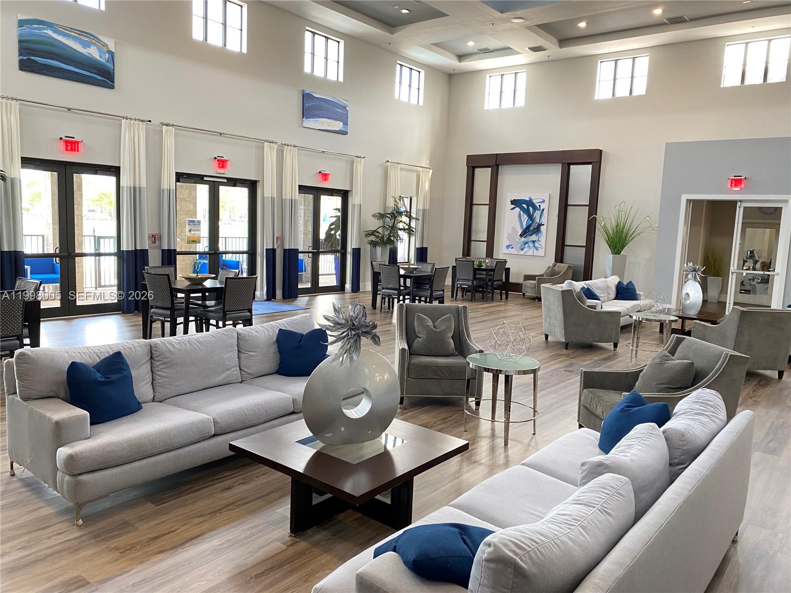 KENDALL COMMONS TOWNHOMES - Residential Lease