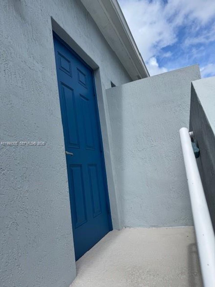 Beautiful studio for rent in Kendall!
Water and electricity are included in the rent. This unit features a washer and dryer, electric range, microwave, and dishwasher for your convenience.
Located in a great community with access to a clubhouse offering a gym, swimming pool, and children's play area.
Move-in requirements: first month’s rent + one month security deposit. Association requires $500.00 deposit.