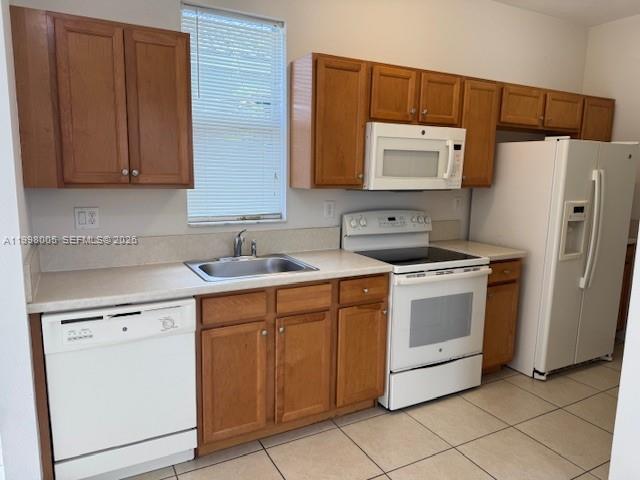 KENDALL COMMONS TOWNHOMES - Residential Lease