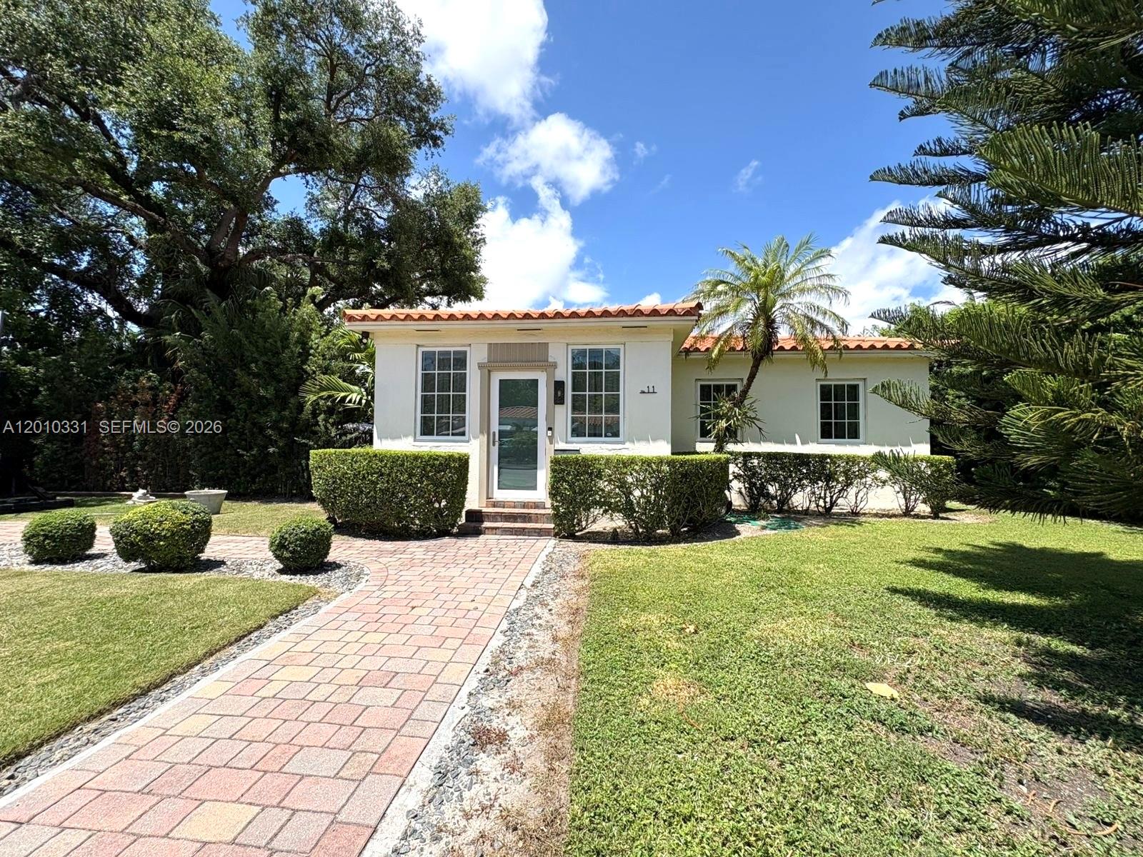11 Veragua Ave