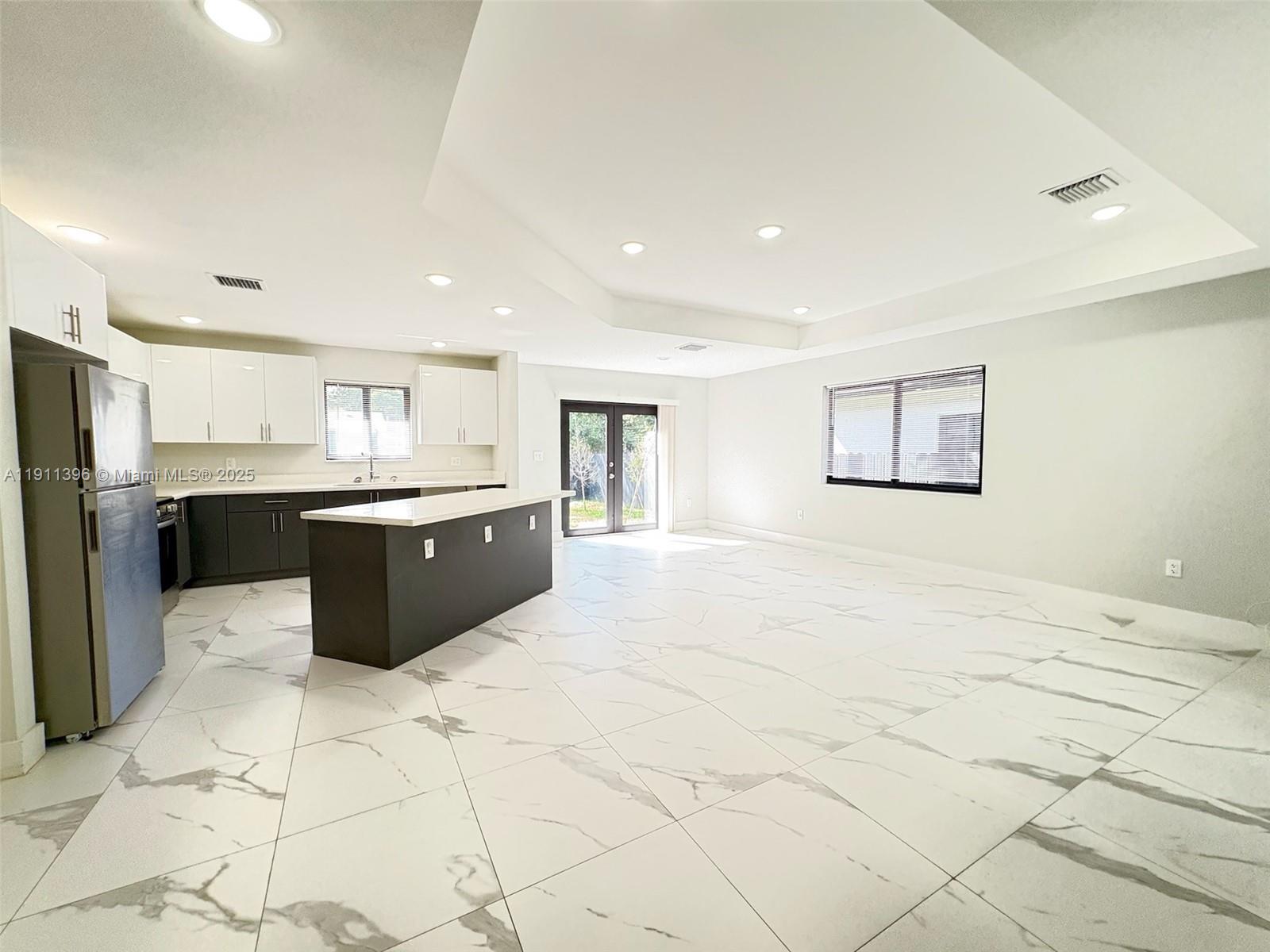 FRANKLIN PARK - Residential Lease