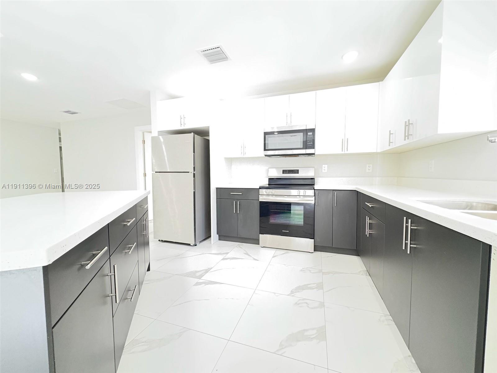 FRANKLIN PARK - Residential Lease