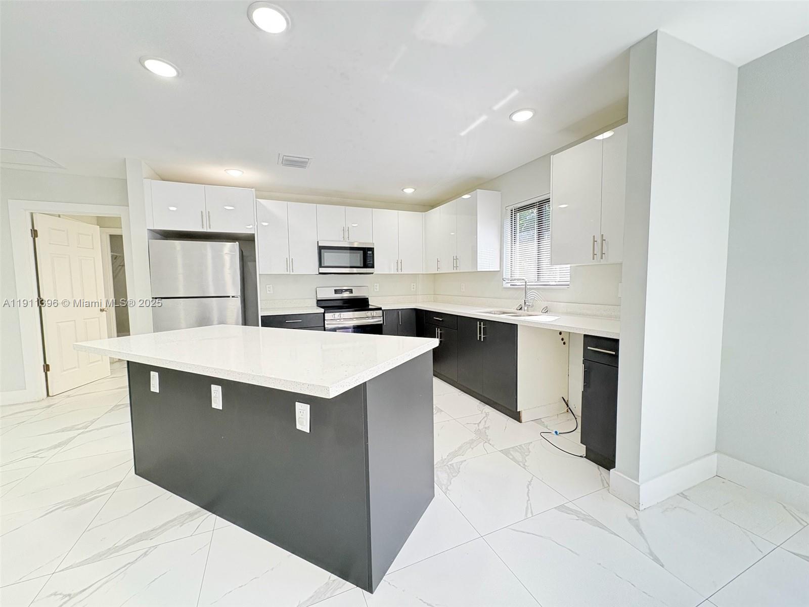 FRANKLIN PARK - Residential Lease