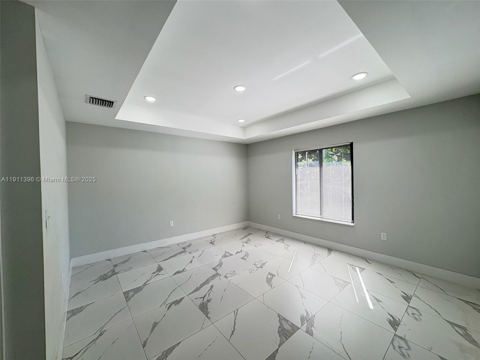 FRANKLIN PARK - Residential Lease