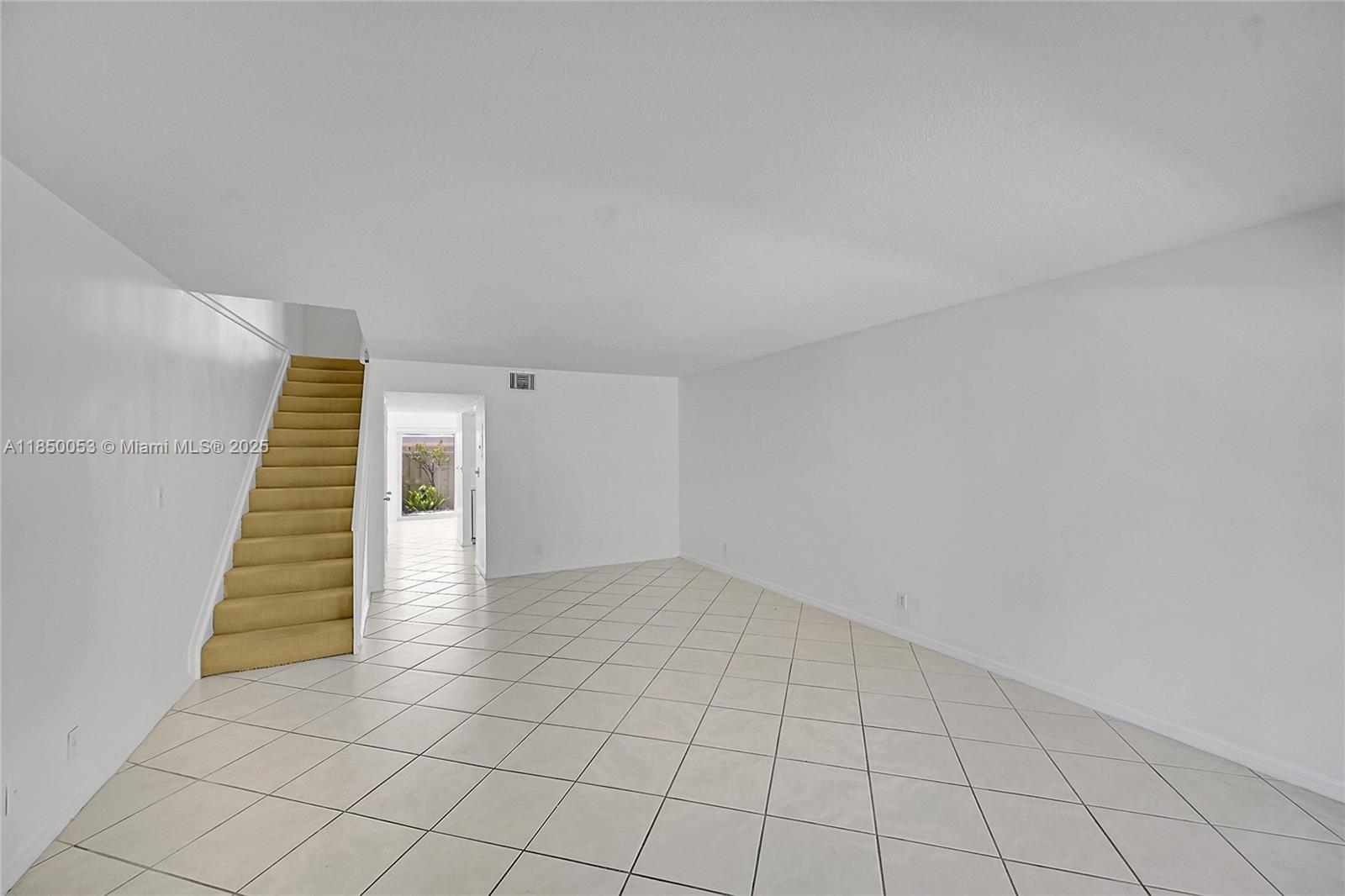 OCEAN BAY CLUB CONDO - Residential Lease