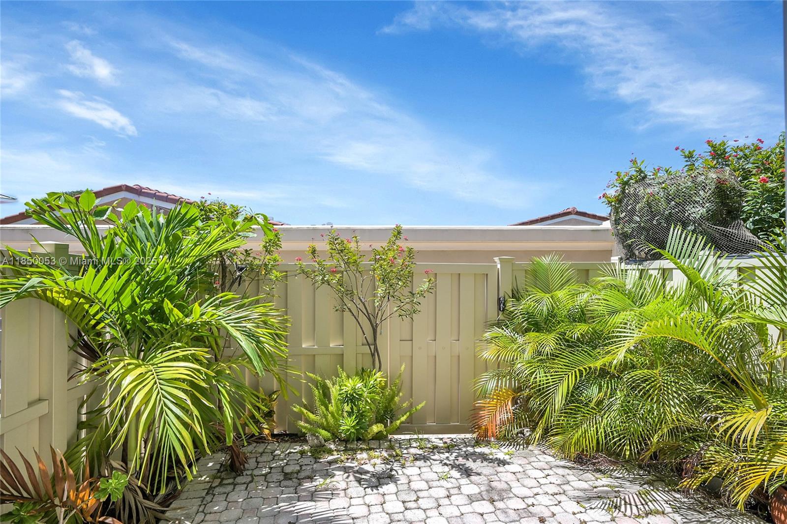 OCEAN BAY CLUB CONDO - Residential Lease