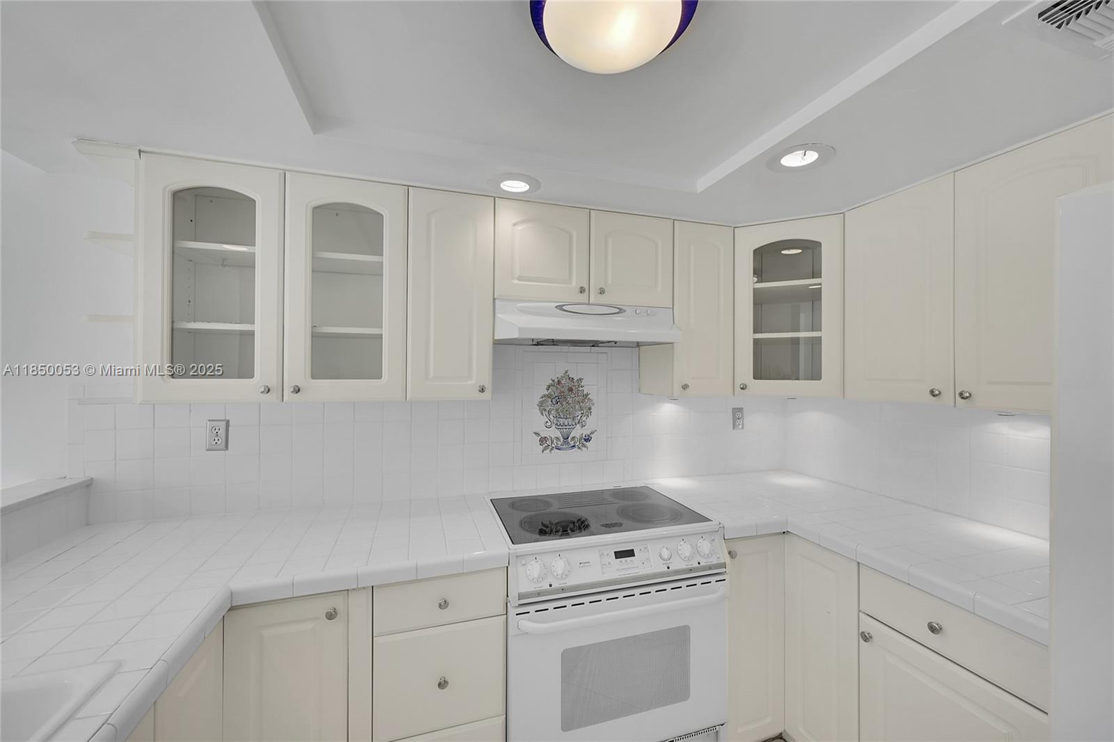 OCEAN BAY CLUB CONDO - Residential Lease