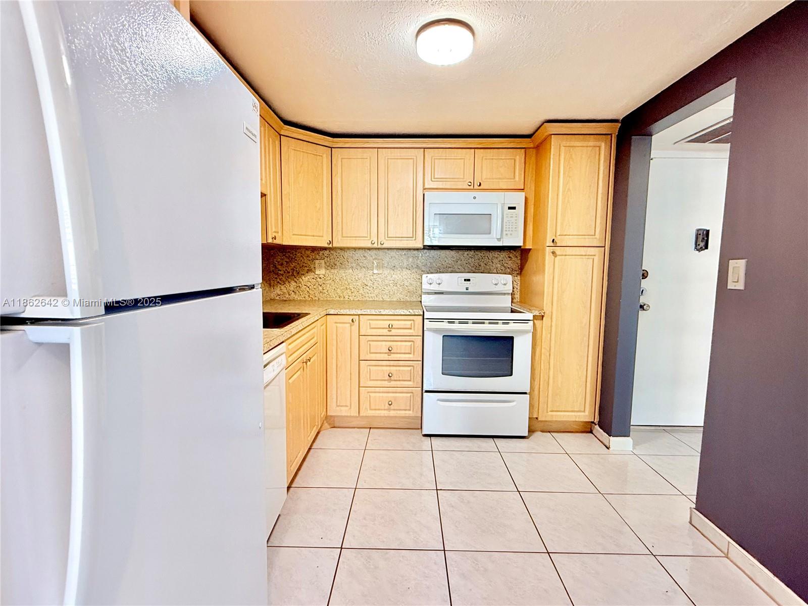 WATERGATE CONDOMINIUM NO - Residential Lease