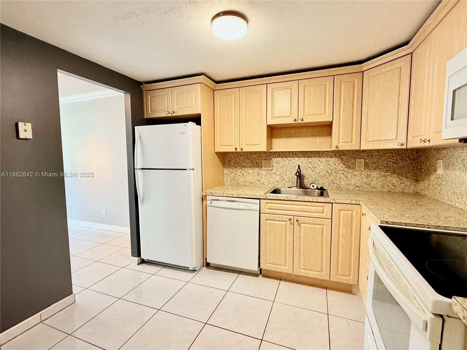 WATERGATE CONDOMINIUM NO - Residential Lease