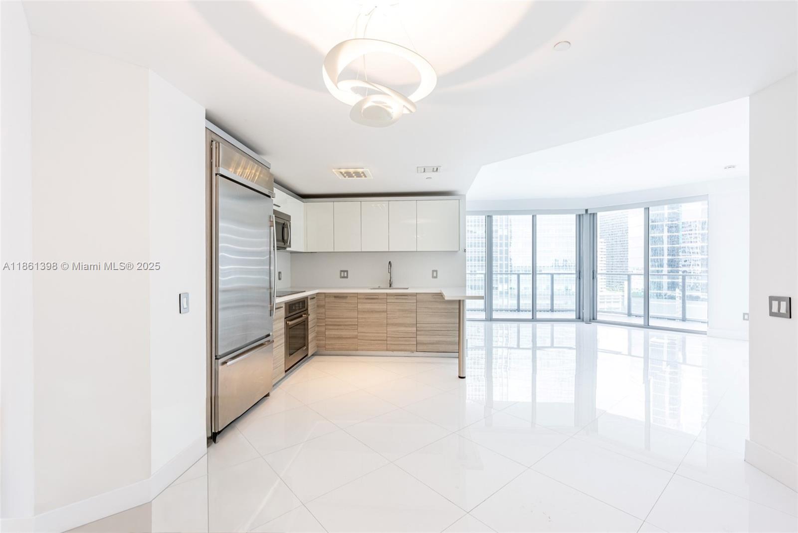 1300 Brickell Bay Dr 1802