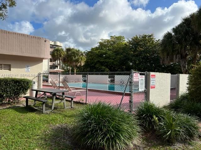 2701 Riverside Dr 109-B