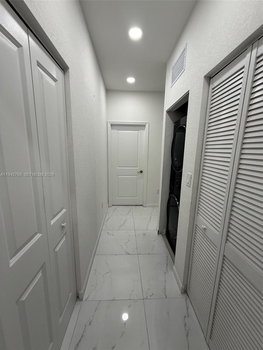 VIA VENTURA NEIGHBORHOOD - Residential Lease