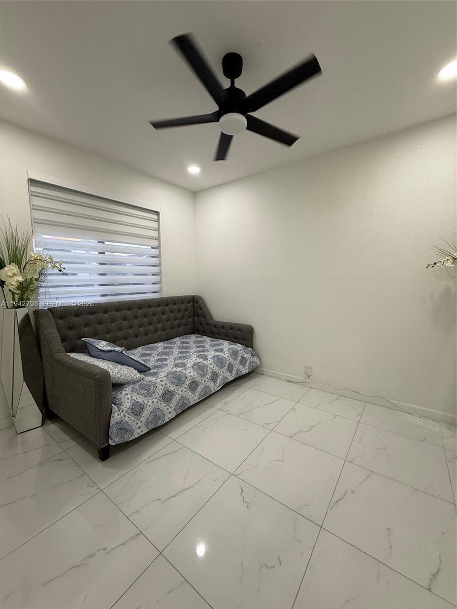 VIA VENTURA NEIGHBORHOOD - Residential Lease