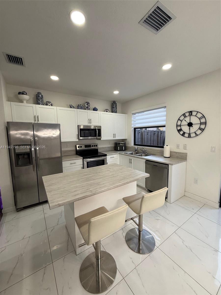 VIA VENTURA NEIGHBORHOOD - Residential Lease