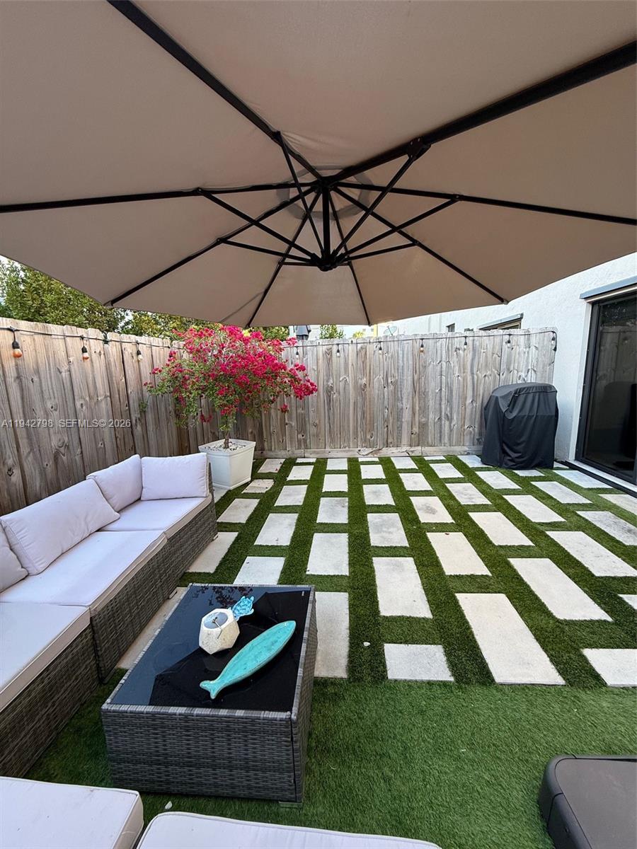 VIA VENTURA NEIGHBORHOOD - Residential Lease