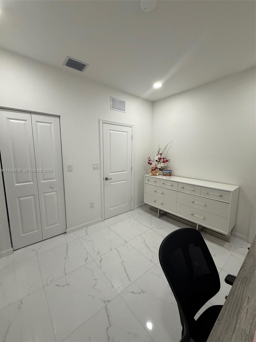 VIA VENTURA NEIGHBORHOOD - Residential Lease