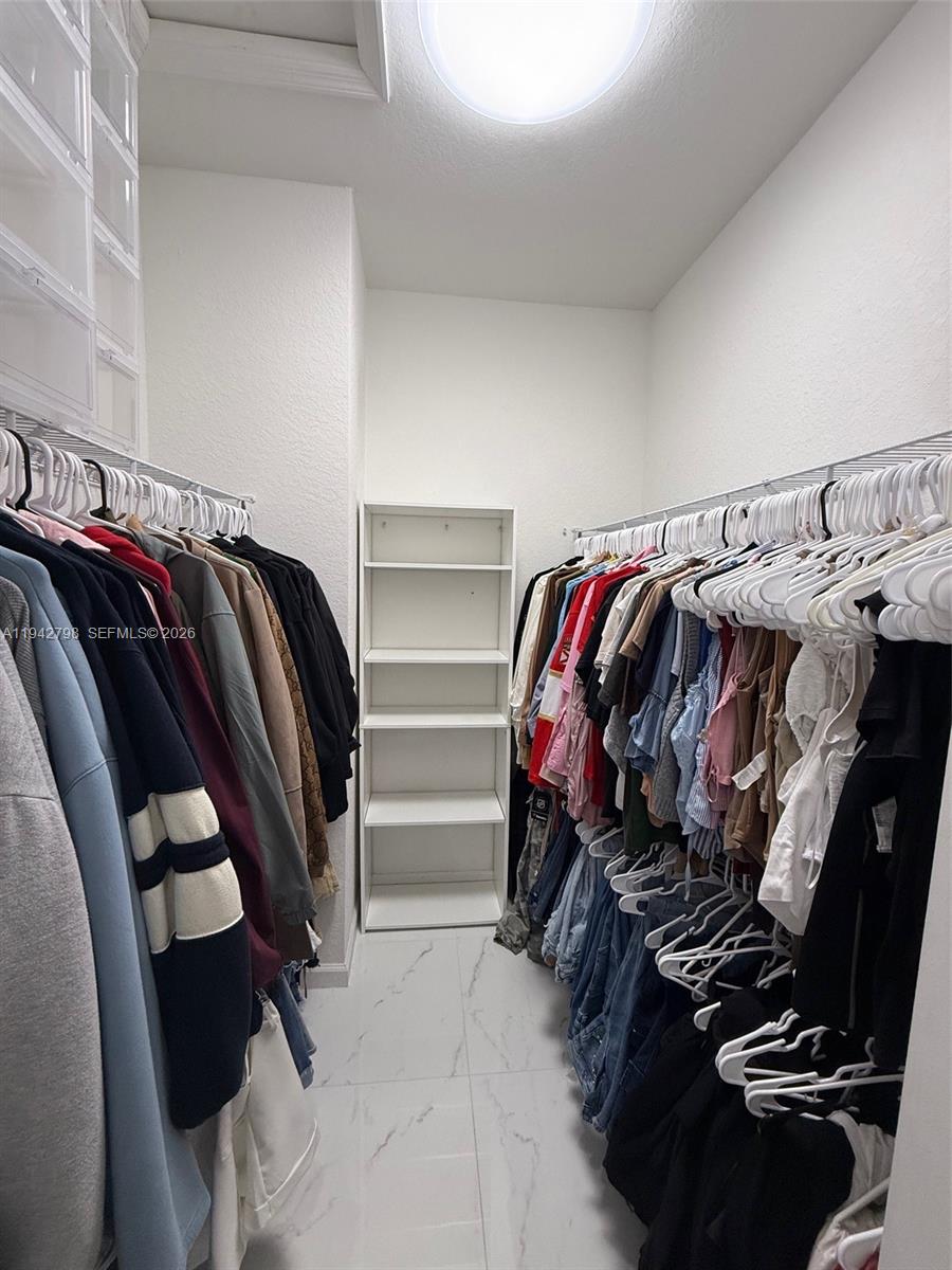 VIA VENTURA NEIGHBORHOOD - Residential Lease