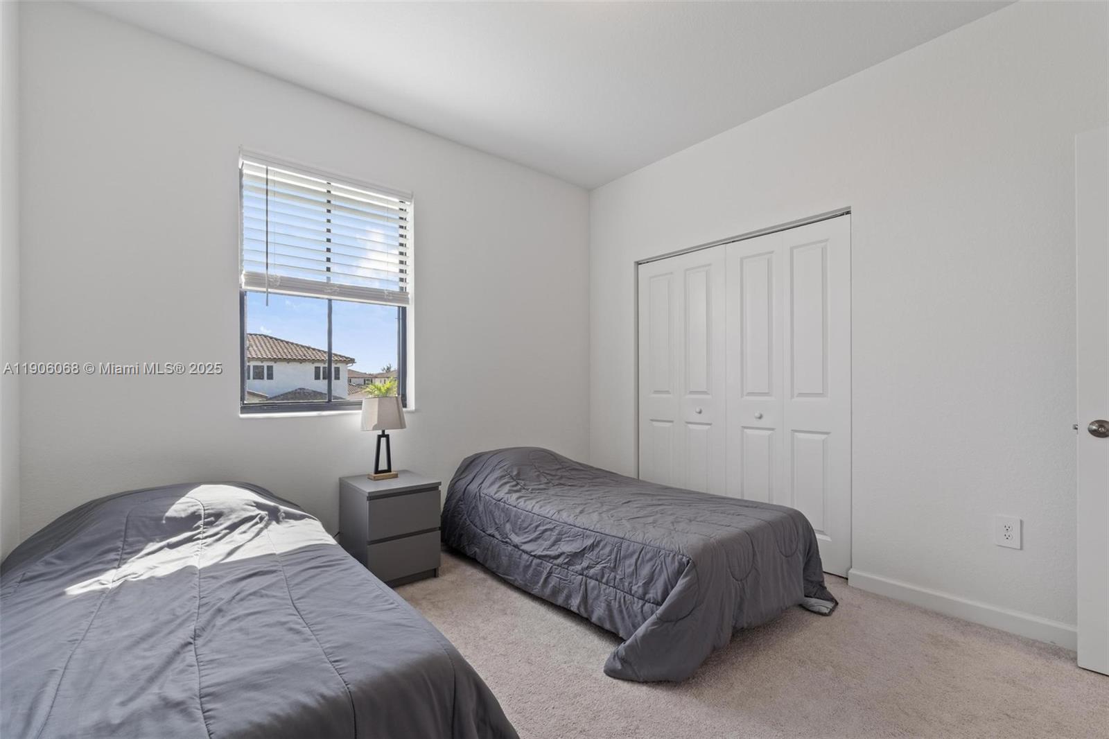 ESTATES AT SILVER PALM - Residential