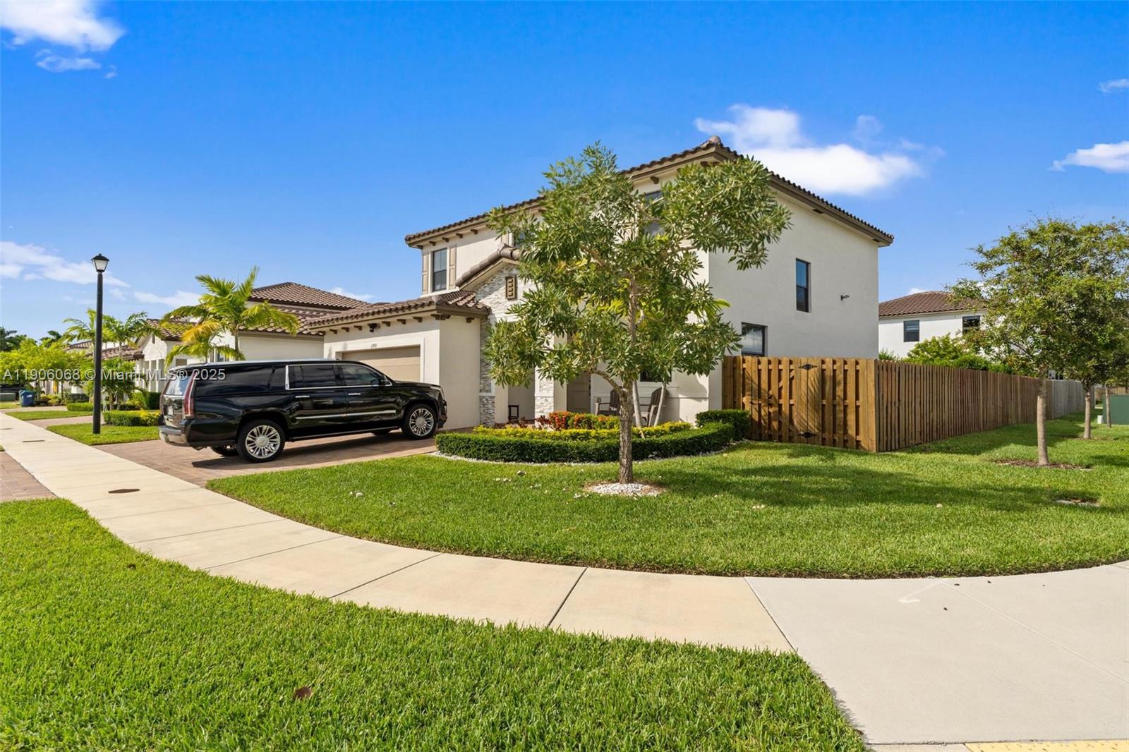 ESTATES AT SILVER PALM - Residential