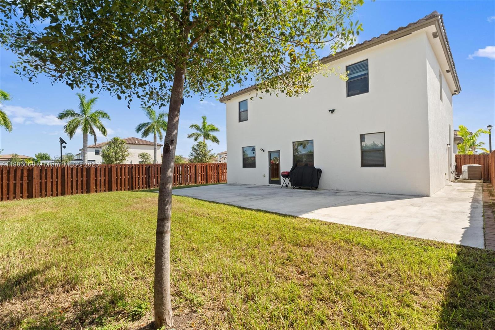 ESTATES AT SILVER PALM - Residential