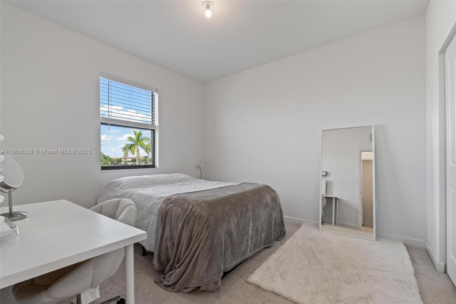 ESTATES AT SILVER PALM - Residential