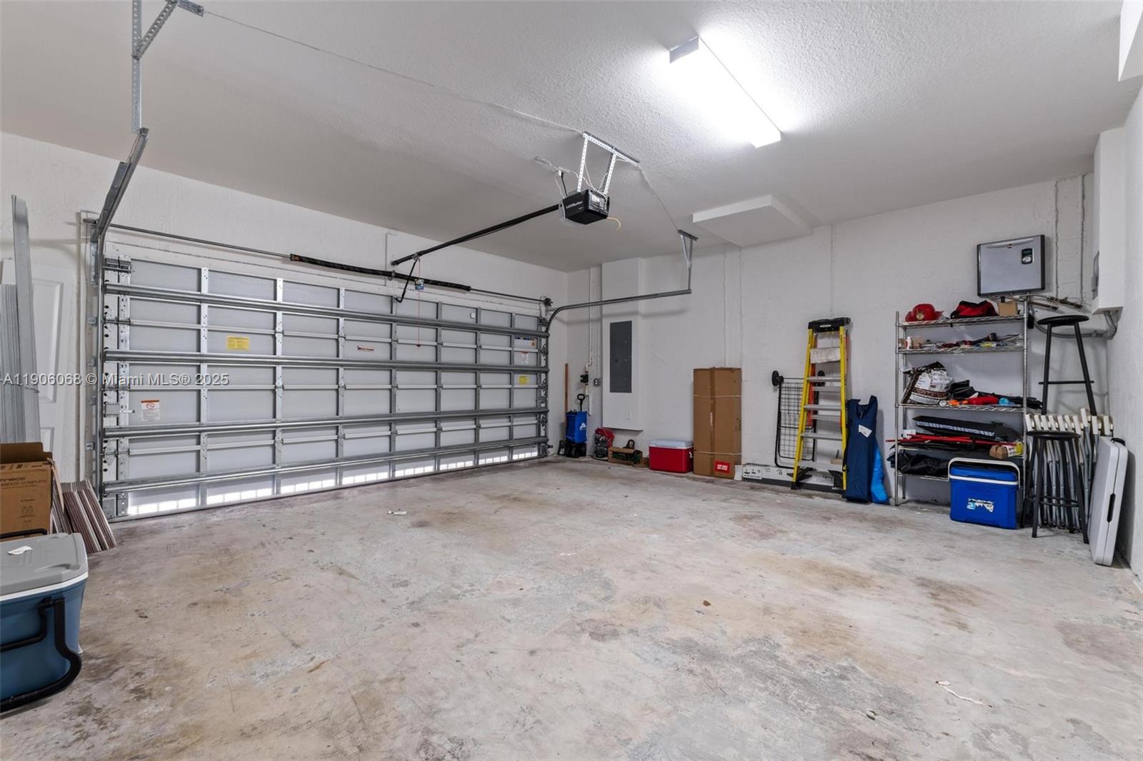 ESTATES AT SILVER PALM - Residential