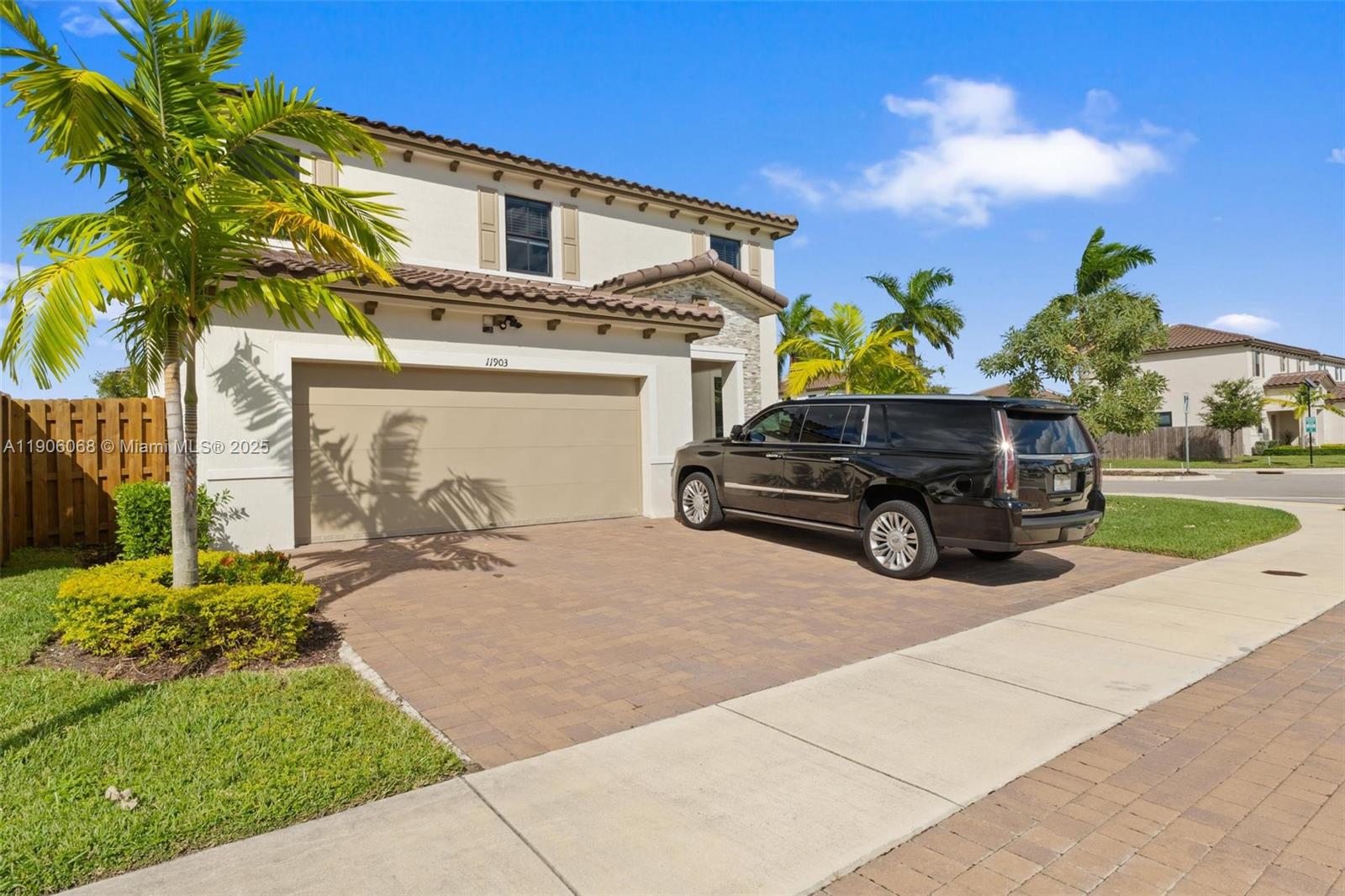 ESTATES AT SILVER PALM - Residential