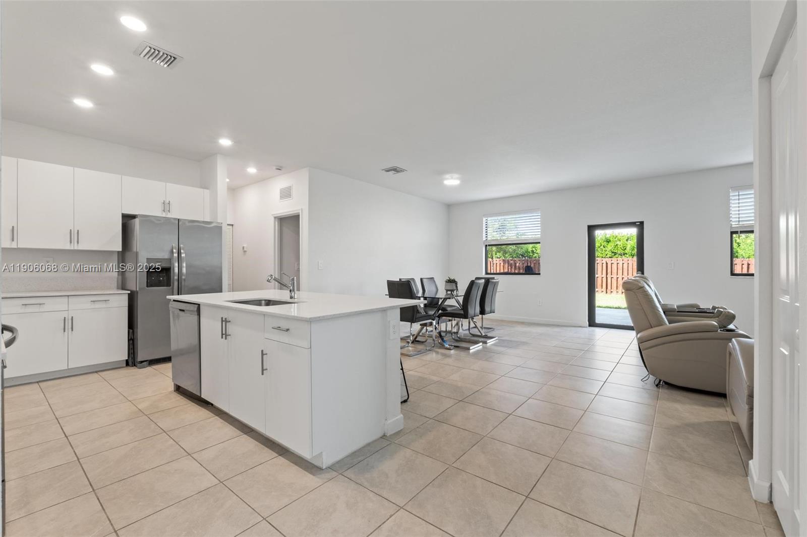 ESTATES AT SILVER PALM - Residential