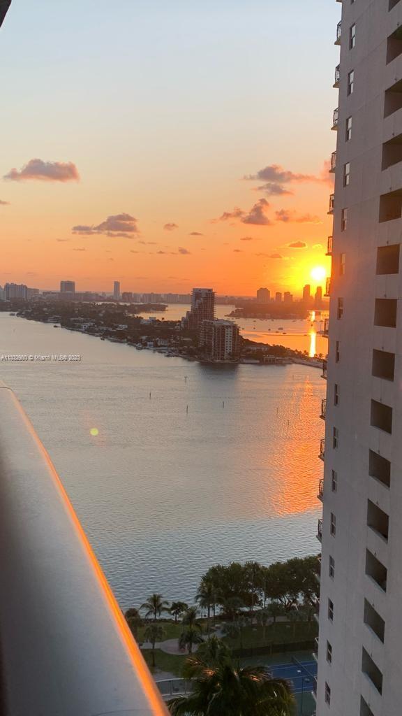 ARIA ON THE BAY - Residential Lease