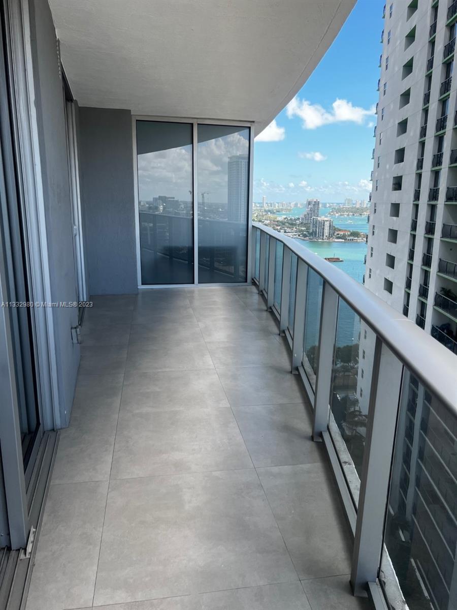 ARIA ON THE BAY - Residential Lease