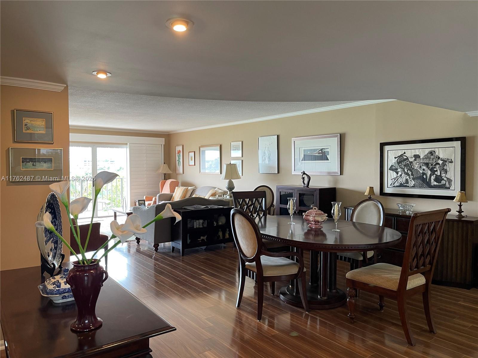 LAKE HARBOUR TOWERS CONDO - Residential