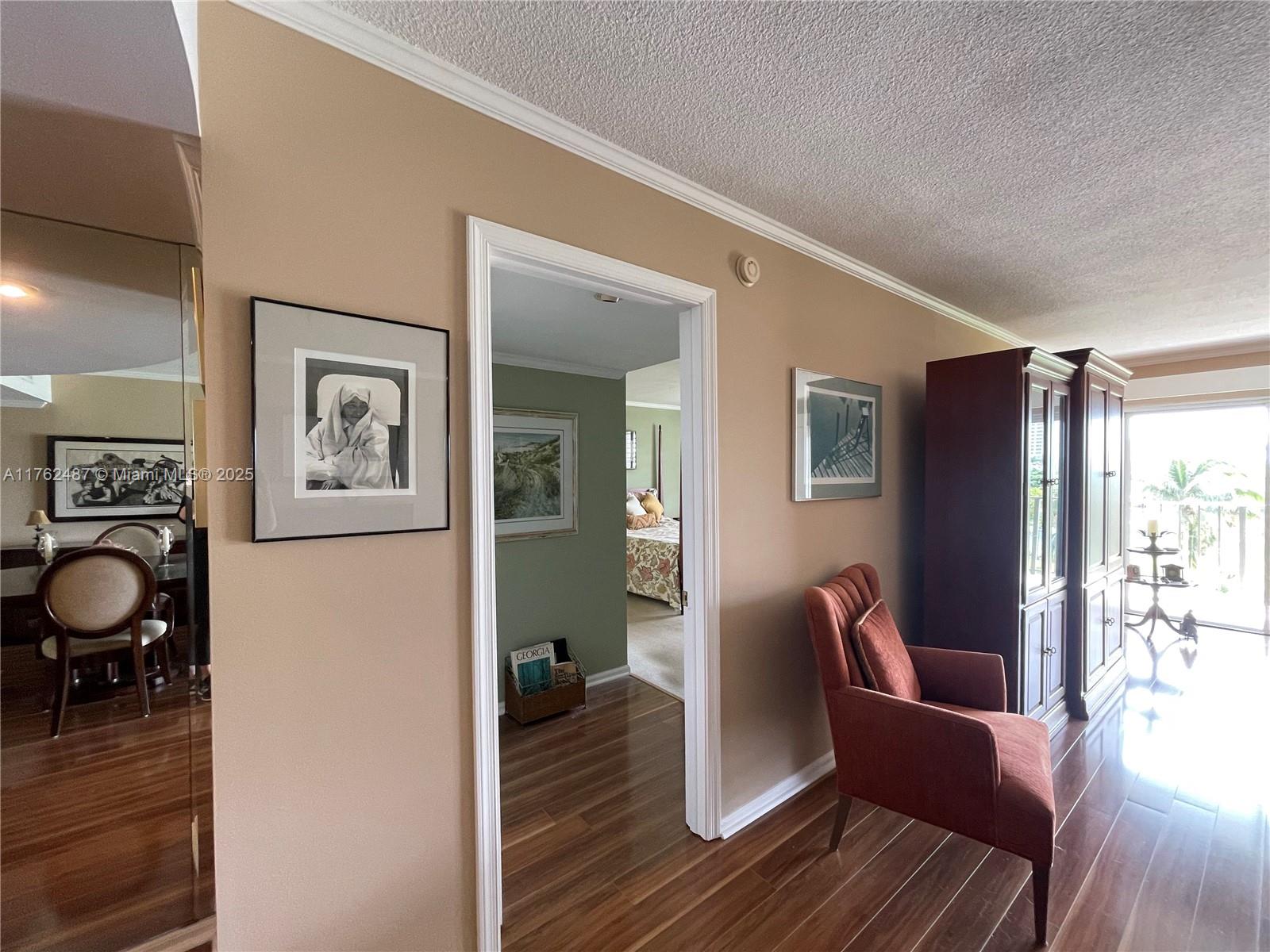 LAKE HARBOUR TOWERS CONDO - Residential