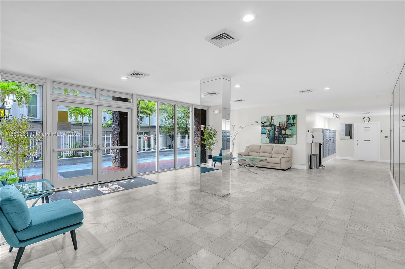 CLIFTON CONDO - Residential