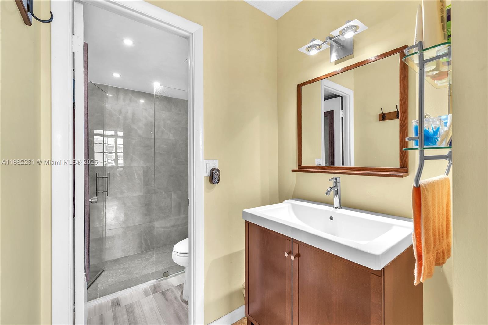 CLIFTON CONDO - Residential